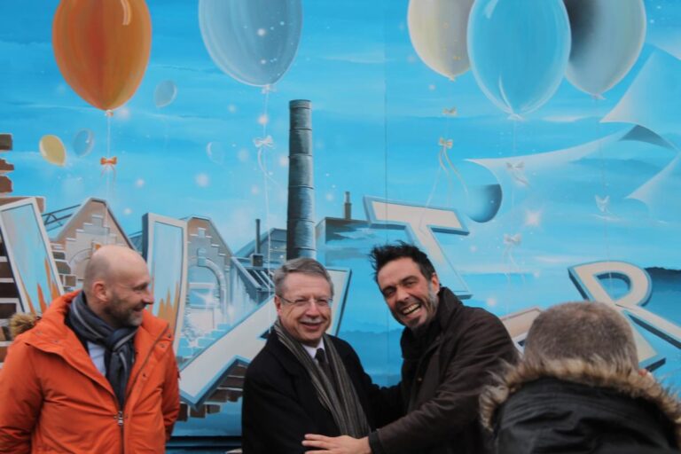 Maire de Wattrelos inauguration fresque murale 2016