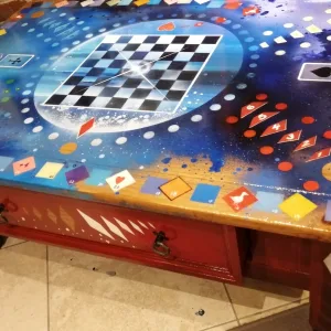 Table Basse Multi - jeux , acrylique par Thierry Mordant