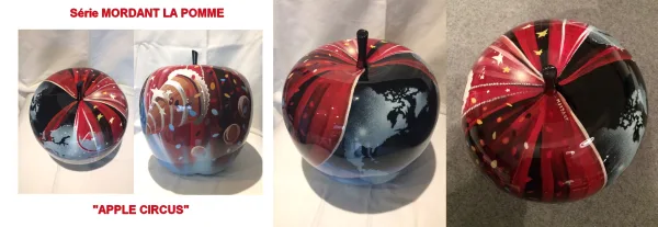 Pommes Circus World, acrylique sur une pomme en trois dimensions en résine de 21 cm, avec une hauteur de 40 cm. par Thierry Mordant. Autre vu 4.