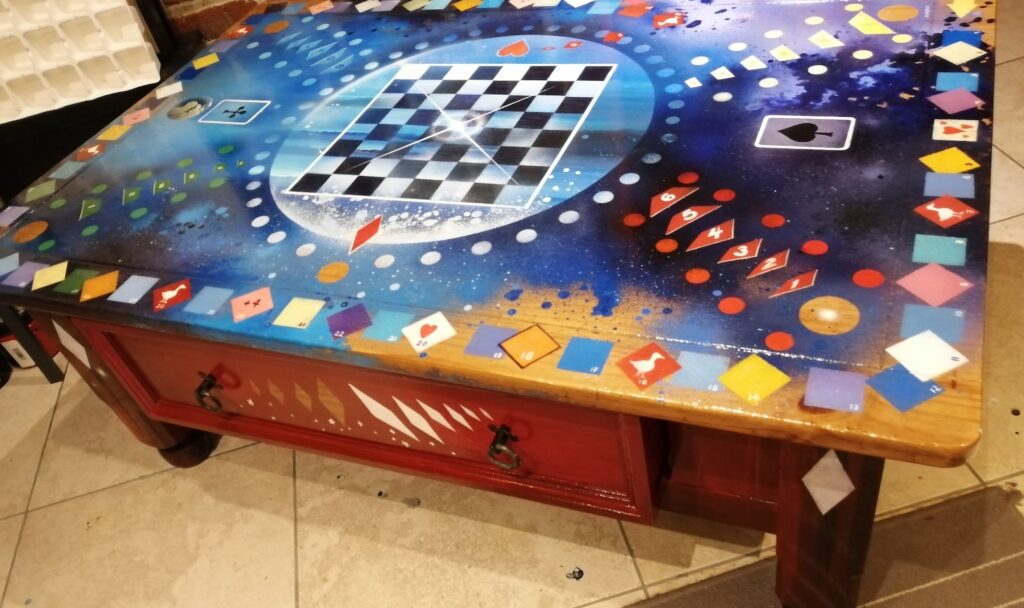 Table basse Muti jeux — Acrylic on wood