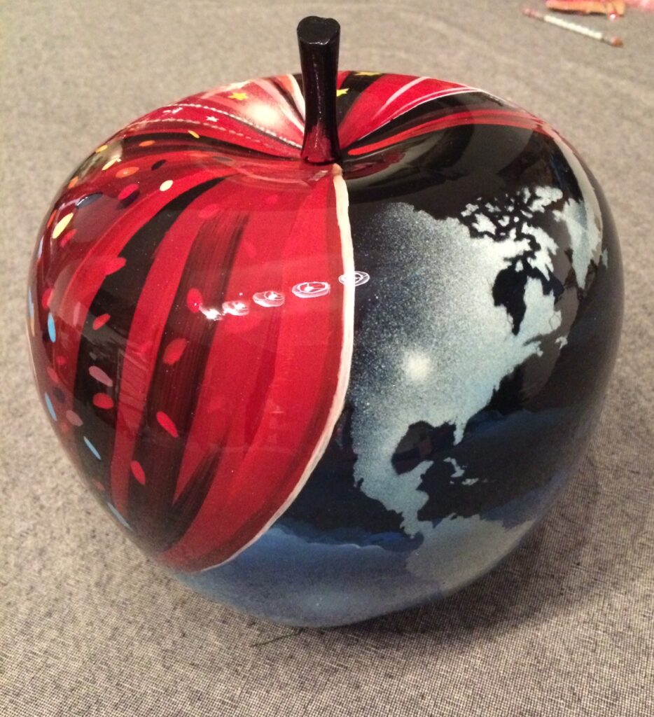 Pomme Circus World — 3 — Acrylic on resin — 2018 — 25 x 30 cm — by Thierry Mordant